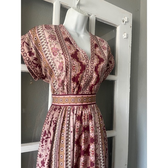 Gal Meets Glam Liza Foral Dress - Picture 10 of 15